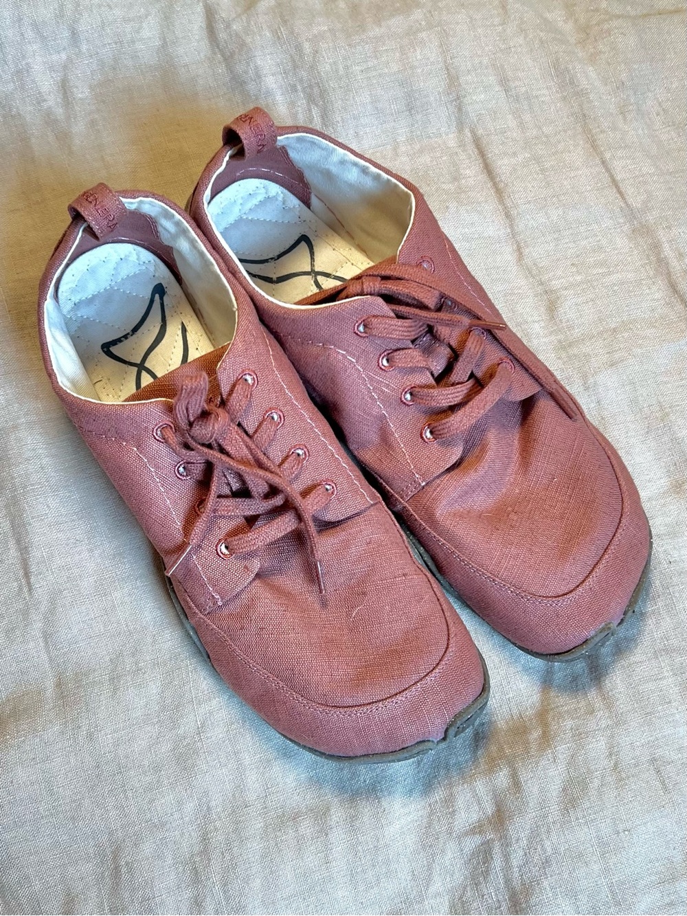 Wildling Barefoot Shoes - Spira W 9 / M 8 Dusty Rose color, unworn
